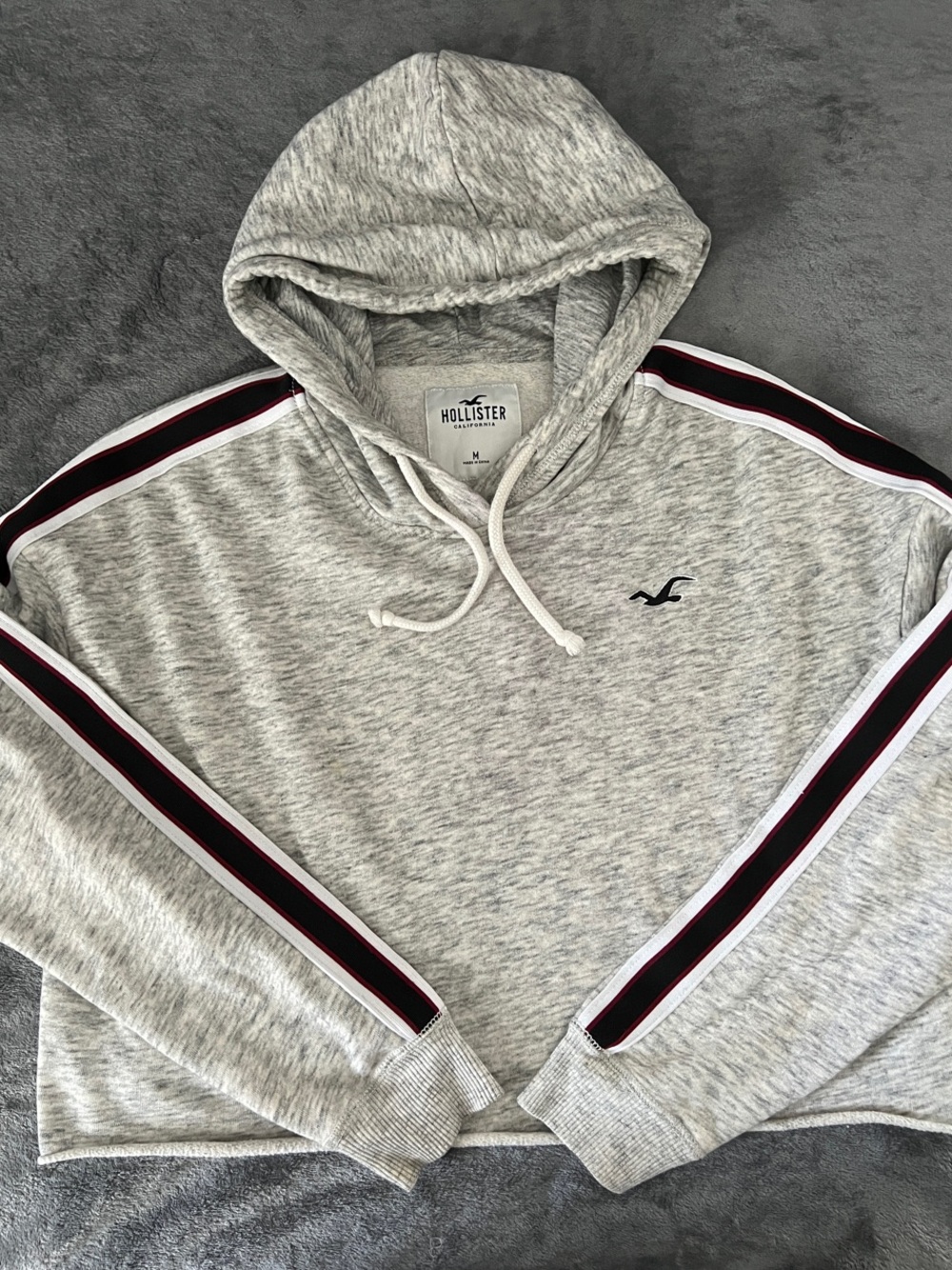 Hollister Women’s Grey Cropped Hoodie Striped Sleeve Pullover (Medium)